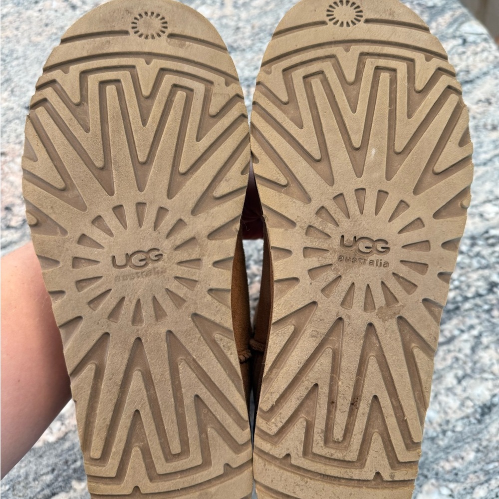 UGG Tan Sheepskin Lined Footwear - Picture 5 of 5